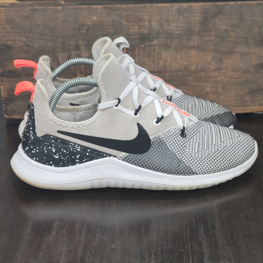 Nike Free TR 8 Trainers " White/Black/Total Crimson" Mens 8.5 Good Cond! - Picture 3 of 12